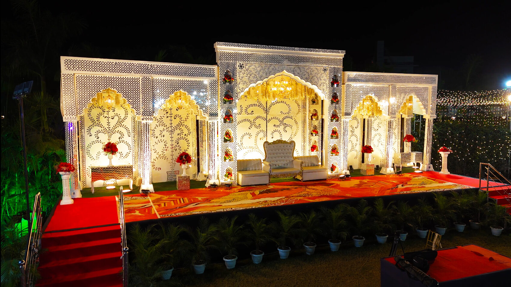 Hotel Yashoda Privilege - Garden 1 stage setup, Bhopal